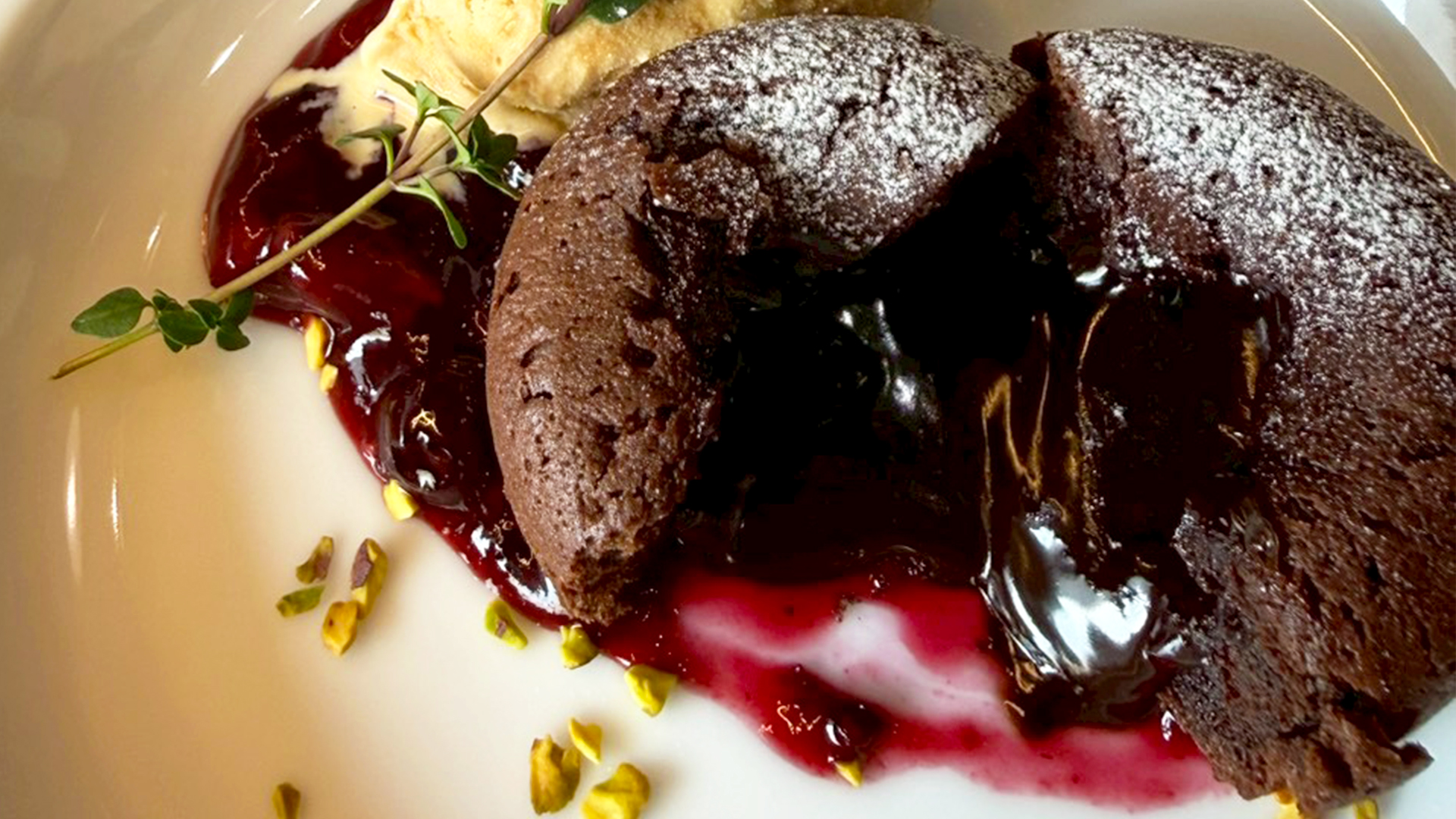 フォンダンショコラ断面